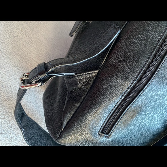 🌸SOLD🌸ANNE KLEIN LEATHER BLACK BACKPACK - Picture 13 of 16